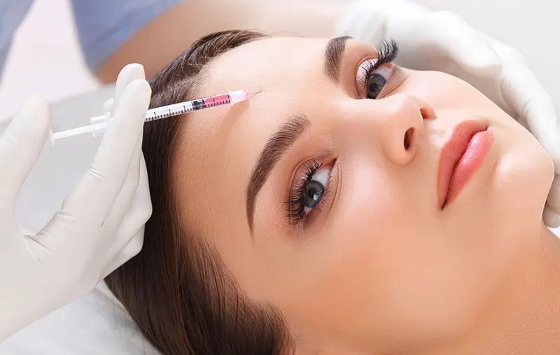 خدمات کلینیک زیبایی نیلوفر سفید